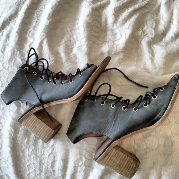 Free People Shoes collab with Jeffrey Campbell - Picture 2 of 12